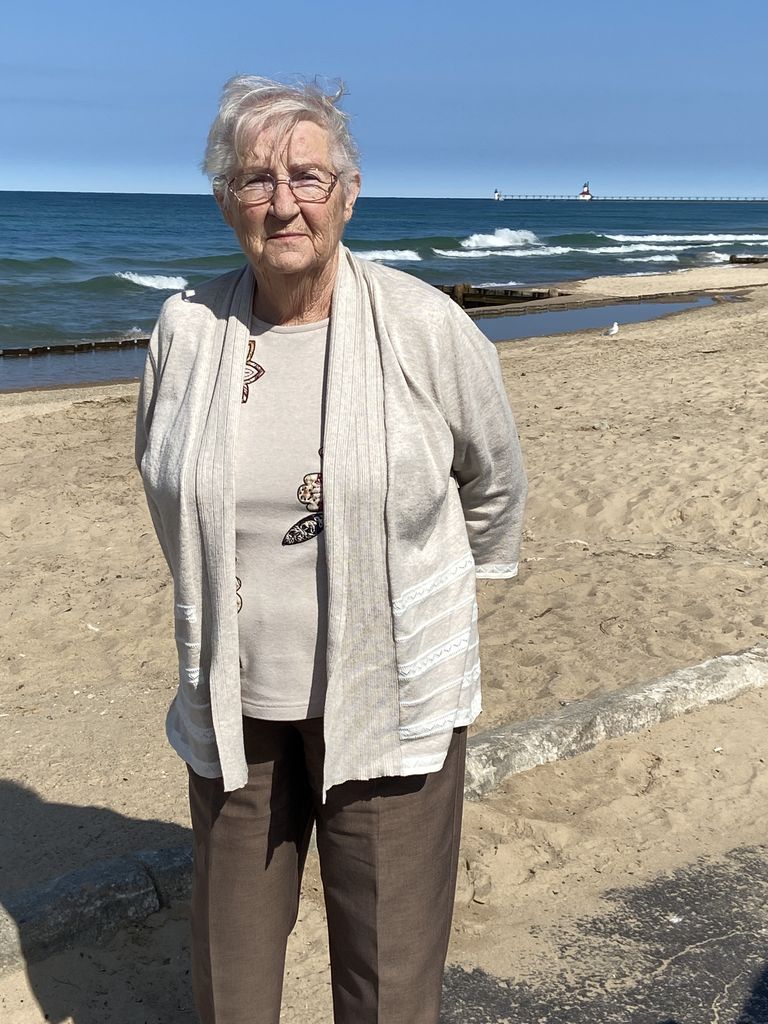 Dorothy Jean Schmidt