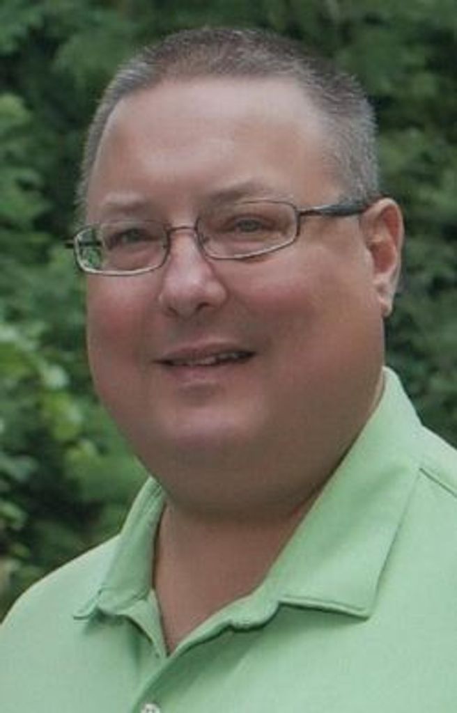 Raymond "Ray" Paul Moe