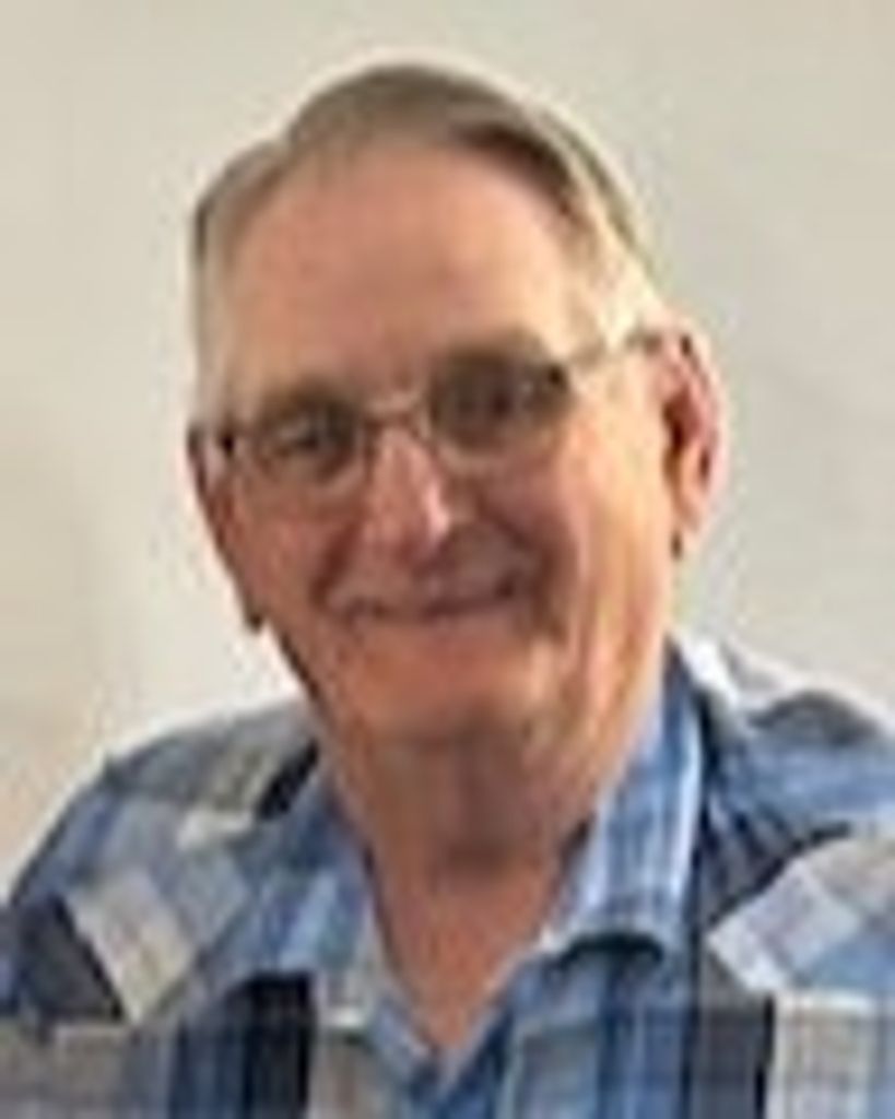 Eldon Henrichs Profile Photo