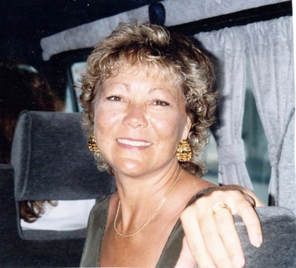 Rosalind Gail Mullins Profile Photo