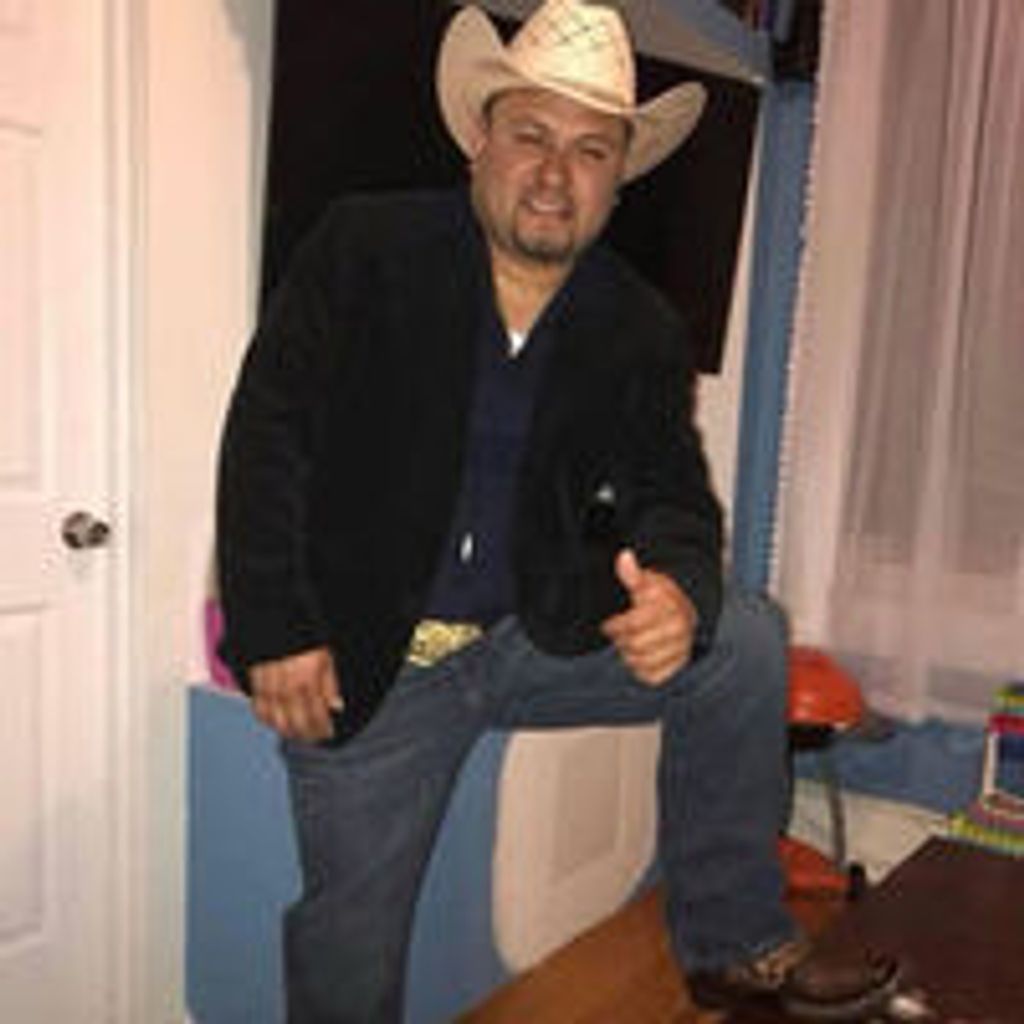 Fernando Mendez Profile Photo