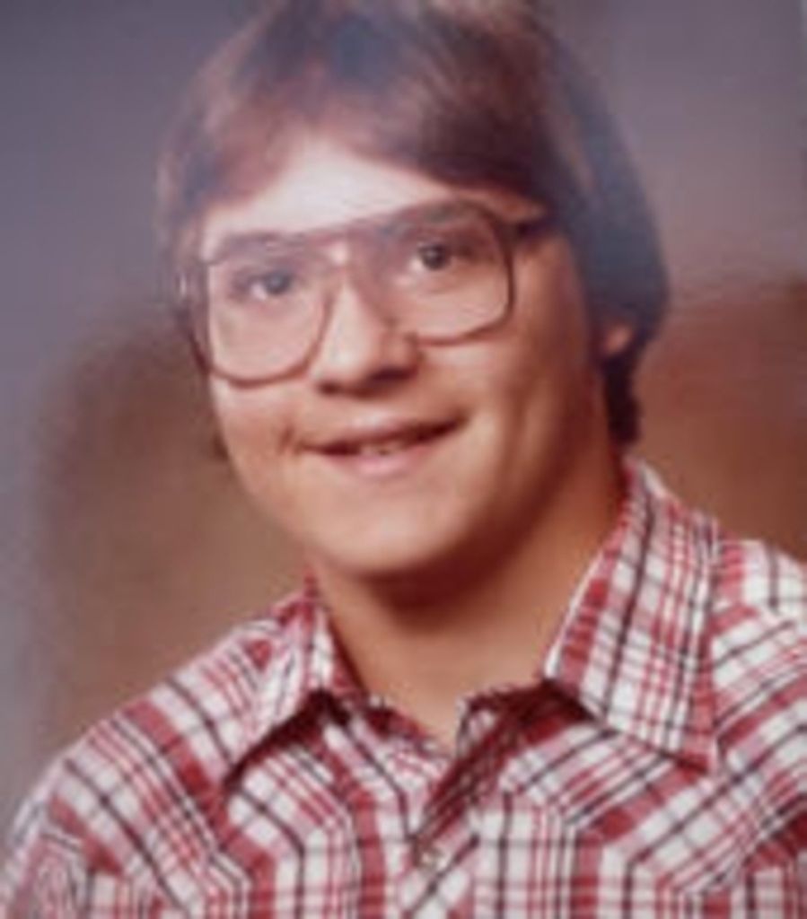 Stephen Wills Profile Photo