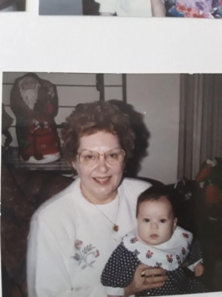 Victoria Marie Cue Profile Photo