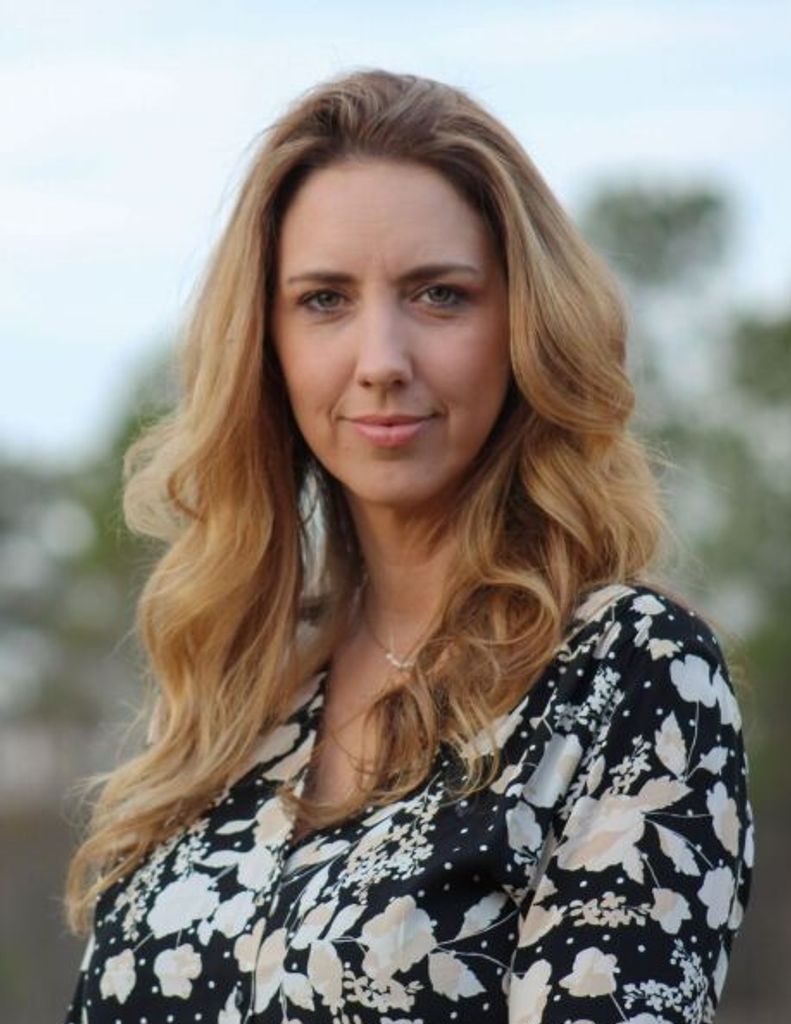 Kathy Lee (Williams)  Hutchinson