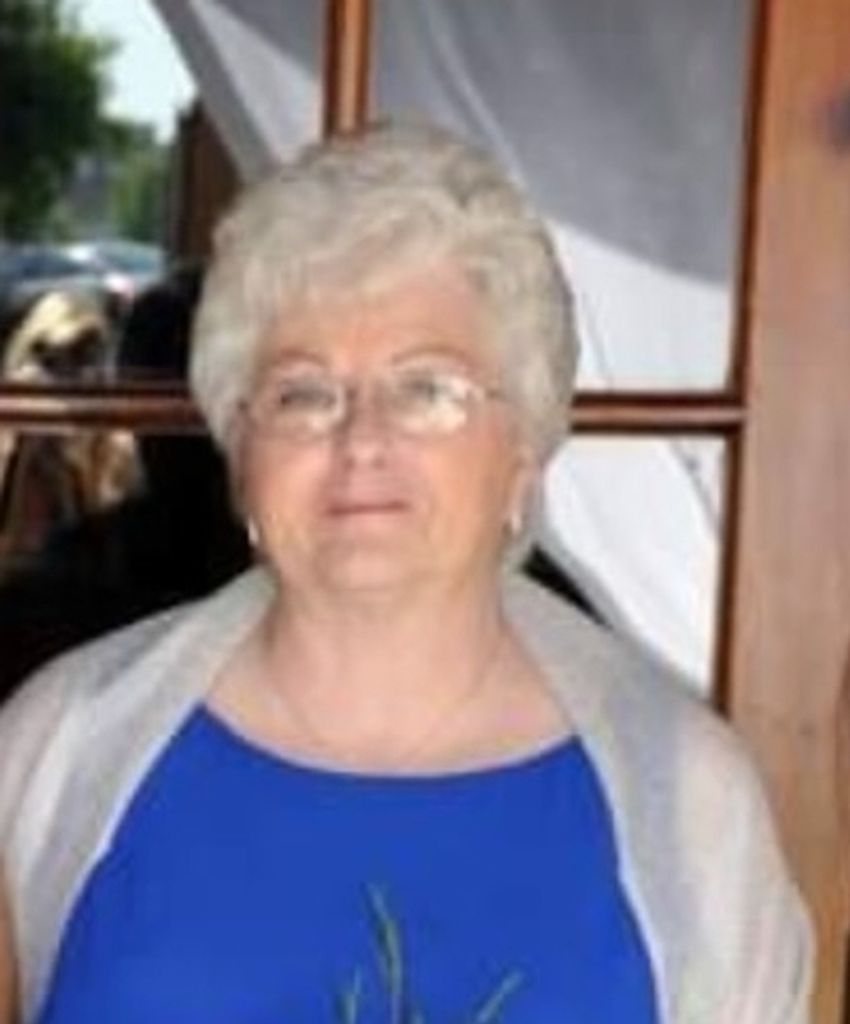 Leslie Combes Tucker Profile Photo