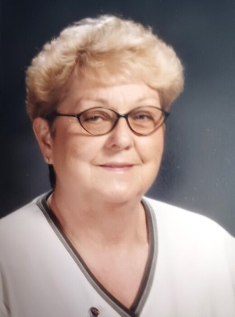 Phyllis Long Mains Profile Photo