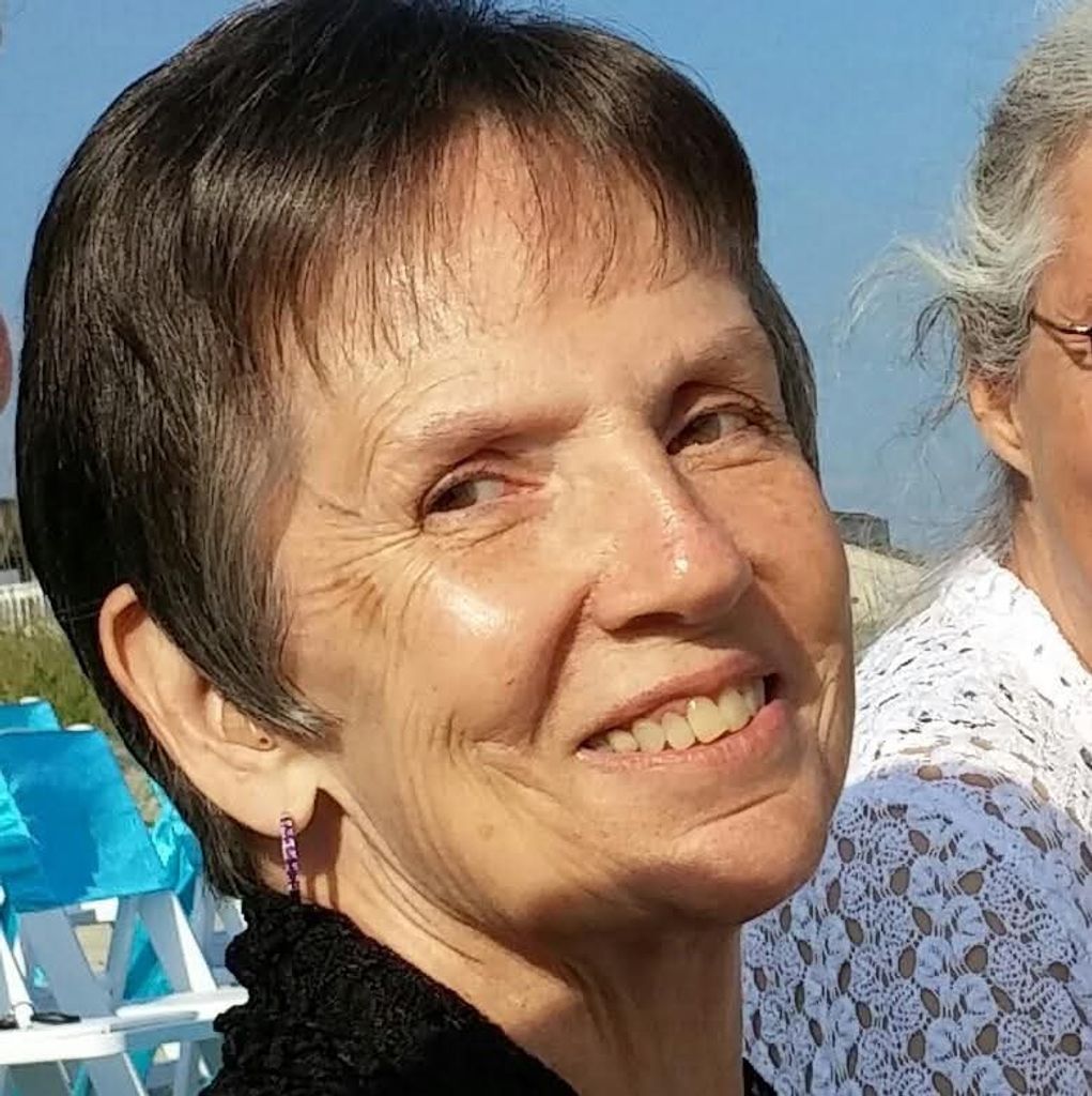 Tina Stalcup Staggs Profile Photo