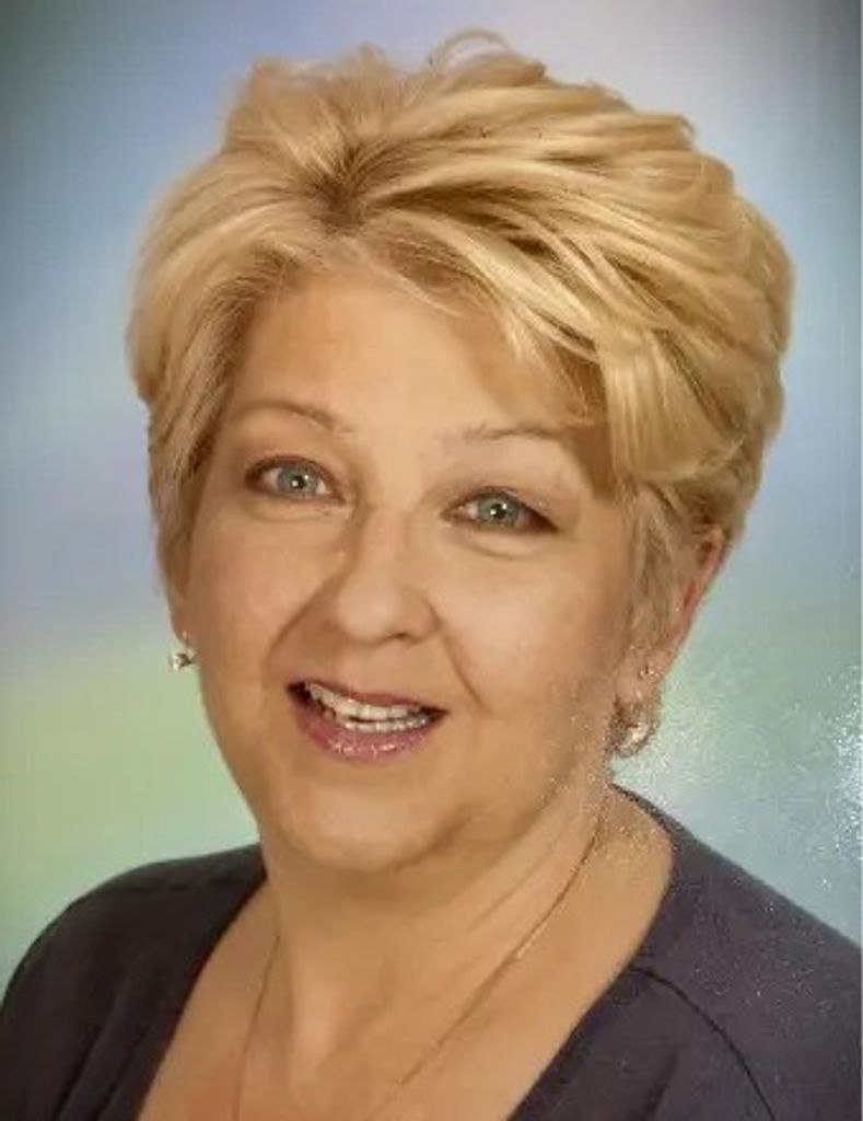 Regina (Hallis)  Rayan