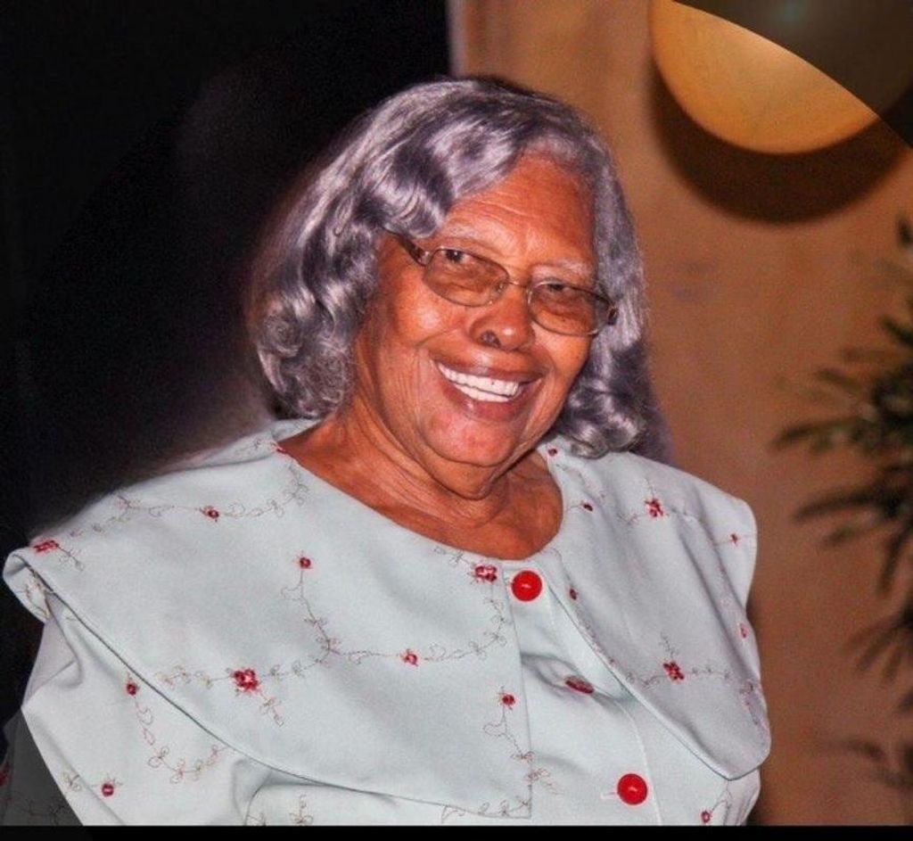 Iris Hobson Profile Photo
