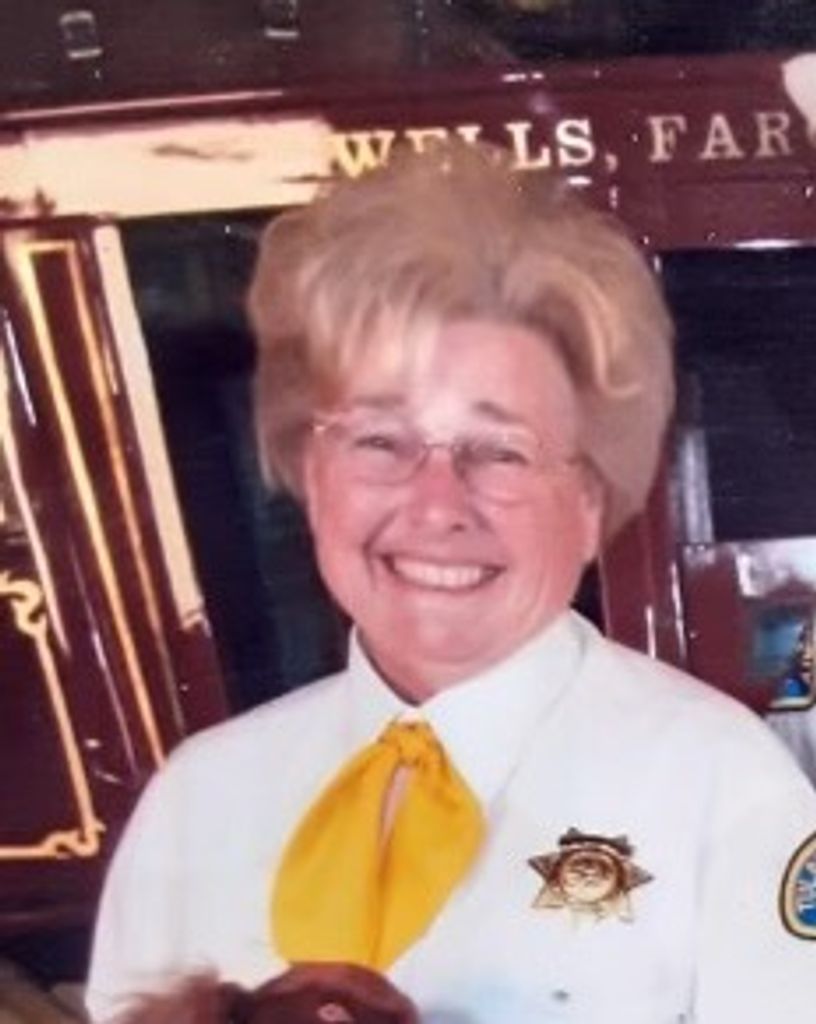 Evelyn Lowe