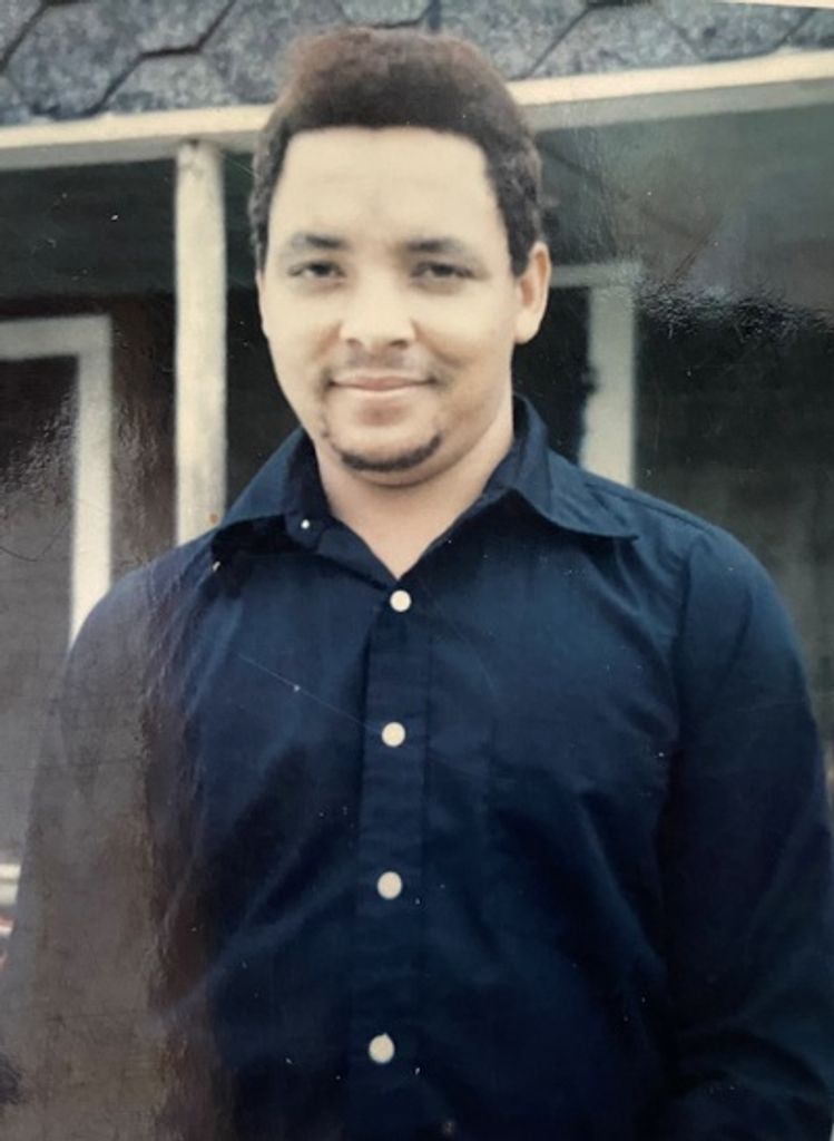 Robert Perry Bates Profile Photo