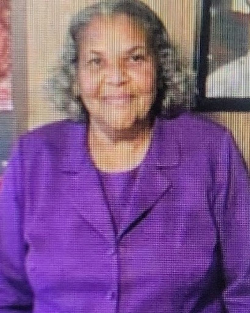 Elizabeth Lewis Profile Photo