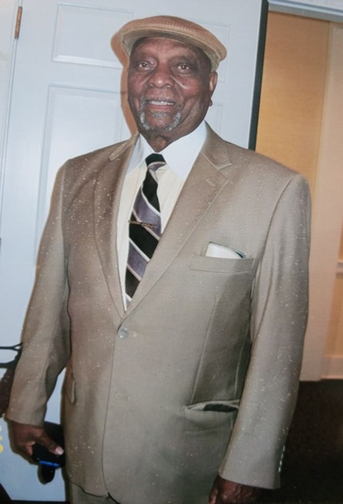 Curtis Carnell Devin Profile Photo