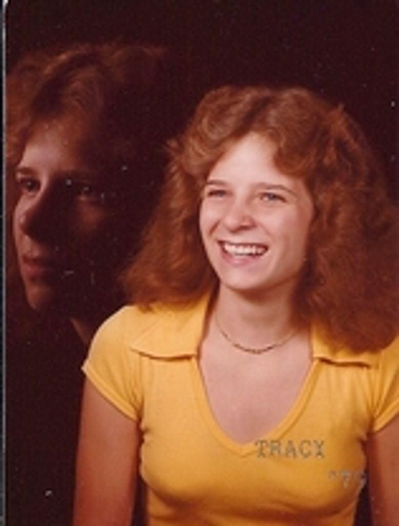 Tracy L Startzman-Roberts