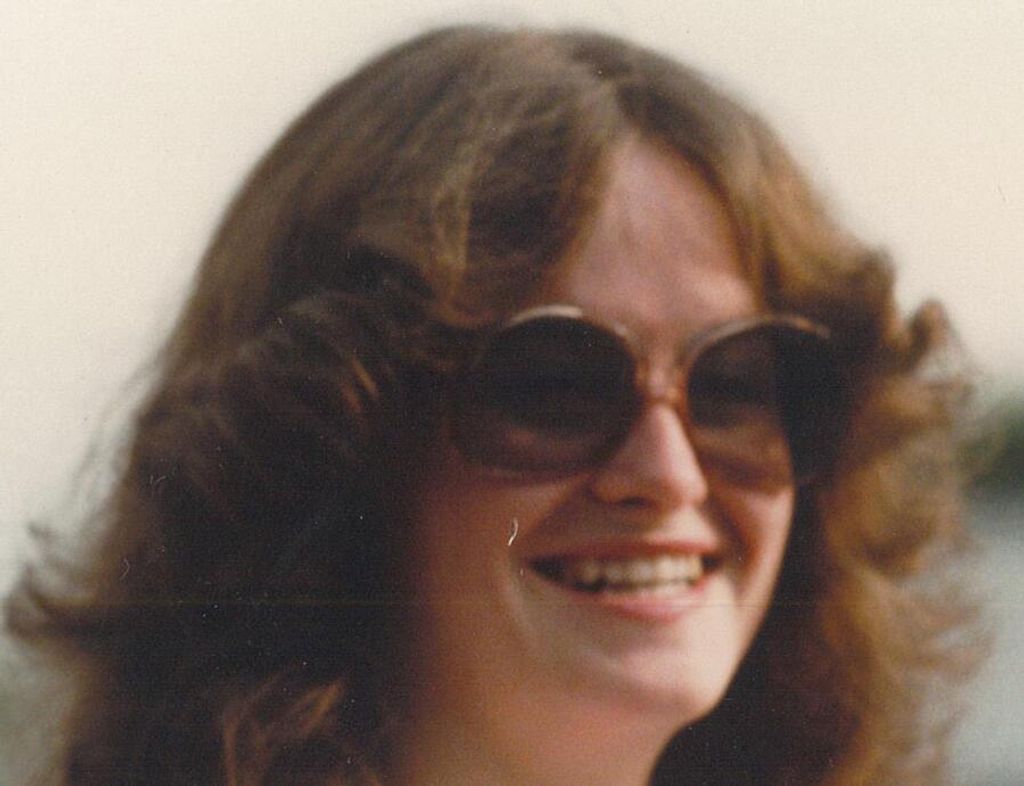 Susan Darlene (Ouart)  Walker