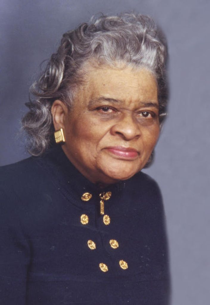 Mrs. Elizabeth Eloise (Yorke)  Holloway