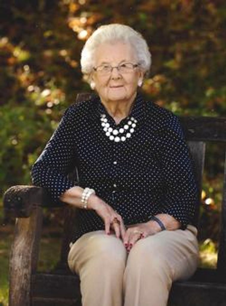 Esther Smith Profile Photo