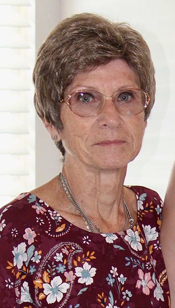 Marjorie Faye (Robertson) Mathews