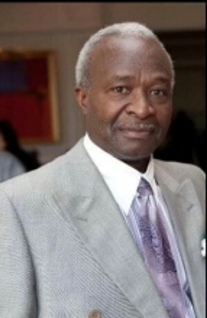 Cuffie Mr. Giles, Jr.