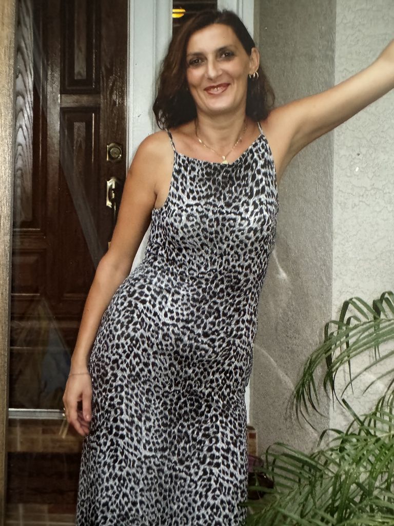 Leonora Vata