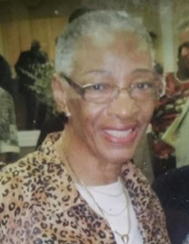 Estelle Hardy Profile Photo