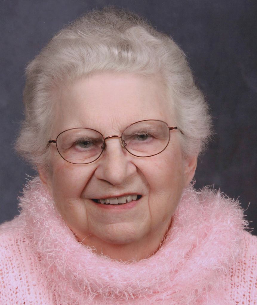 Alice Ahlhardt Profile Photo