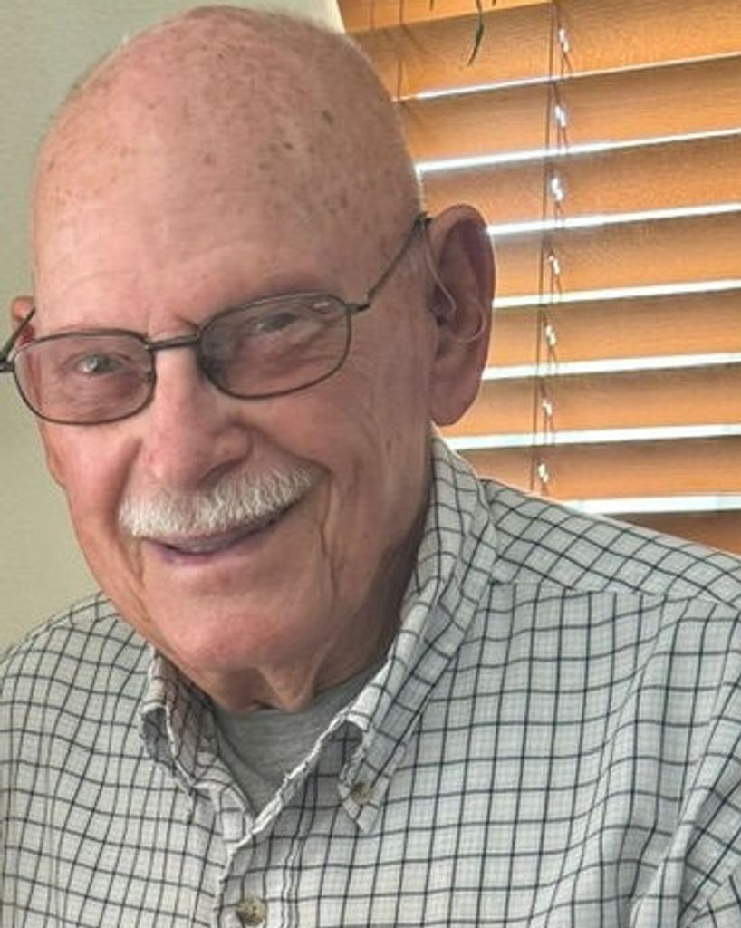 Richard L. "Dick" Stephens Profile Photo
