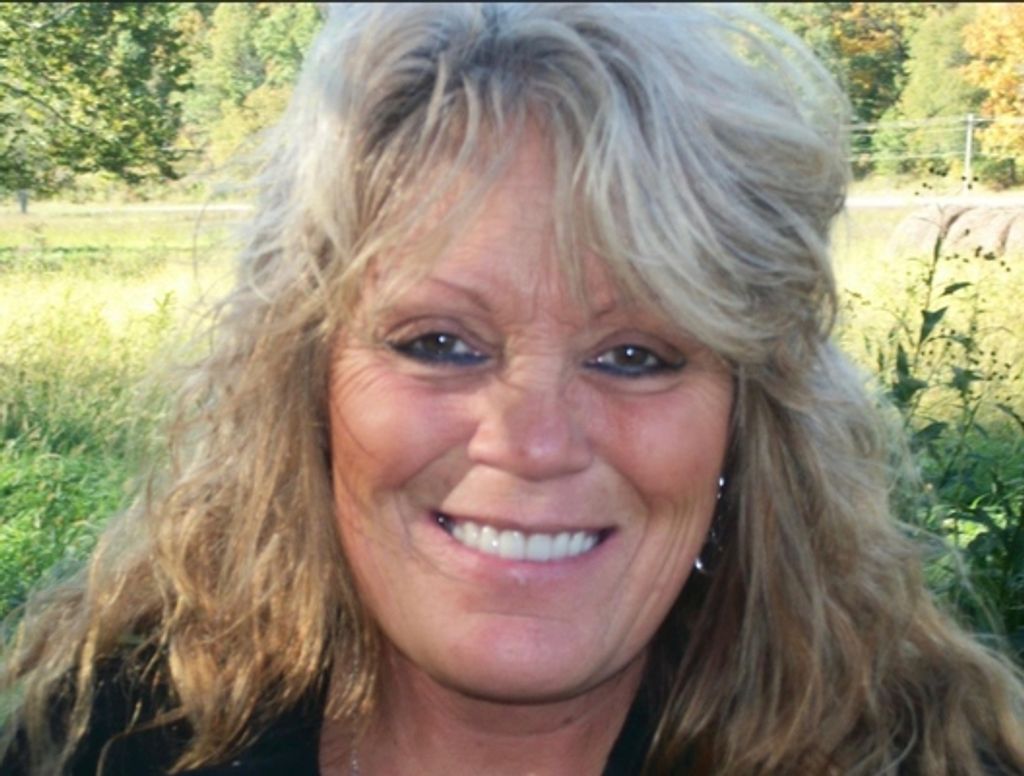 Beth (Levline) Hendrix Profile Photo