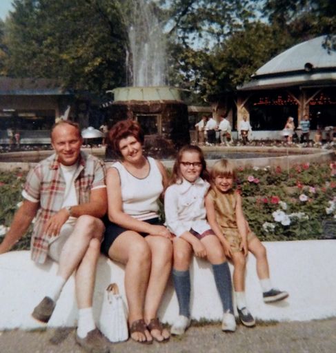 Bernard Lee Moore photo gallery thumbnail 152 of 293