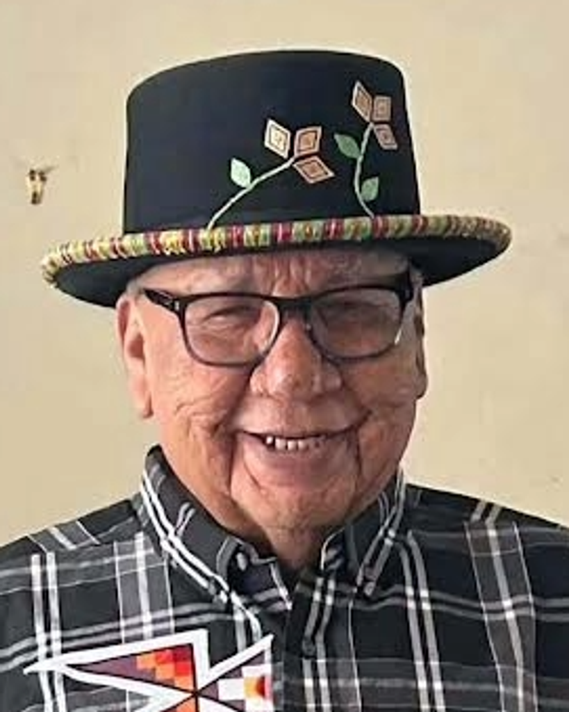 Thomas (Sangwewegahbow) James Saros Profile Photo
