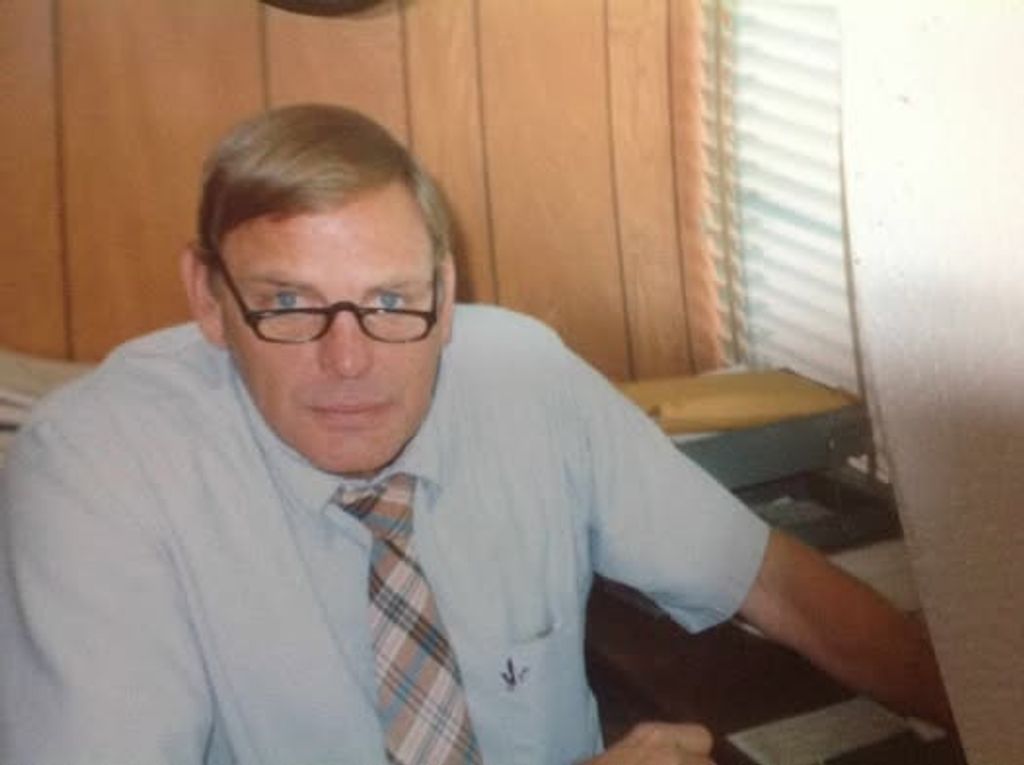 Kenneth Daley Weeks Profile Photo