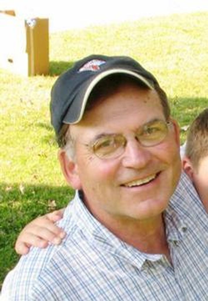 Michael J Mckinnon