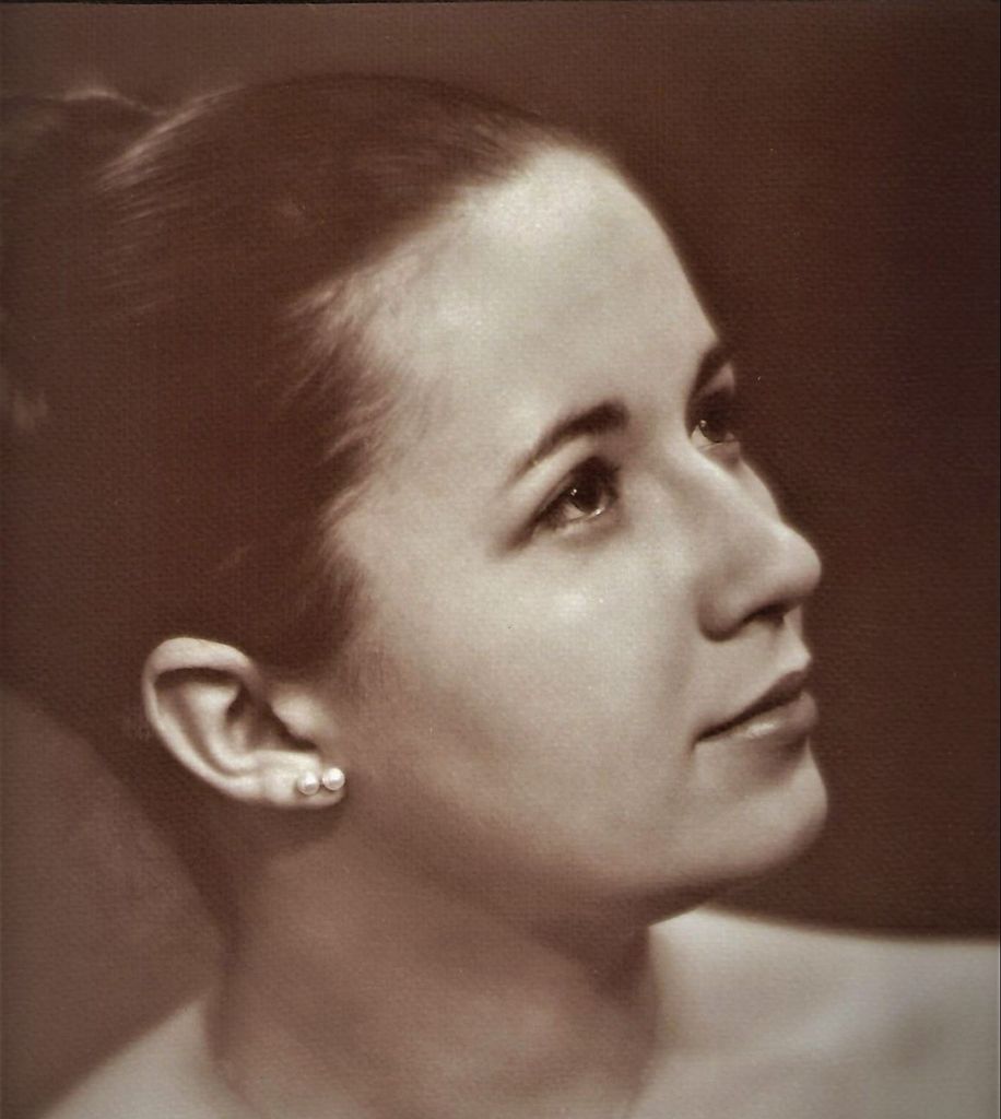Laurie Bluth