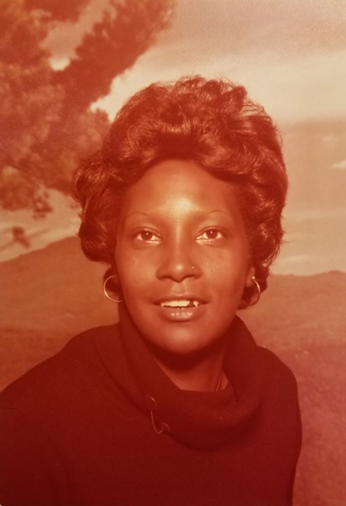 Elizabeth Treadwell Profile Photo