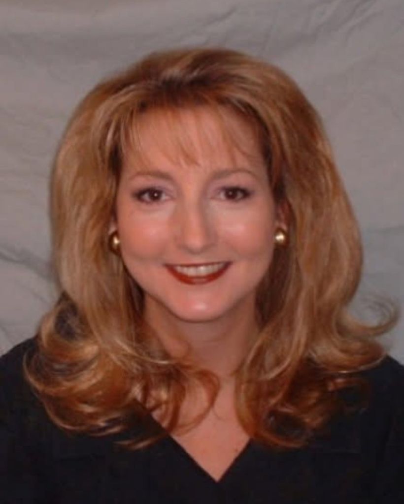Carolyn Nolff