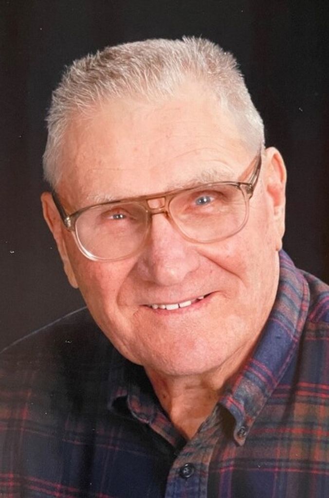 Leon "Junior" Hintz Profile Photo