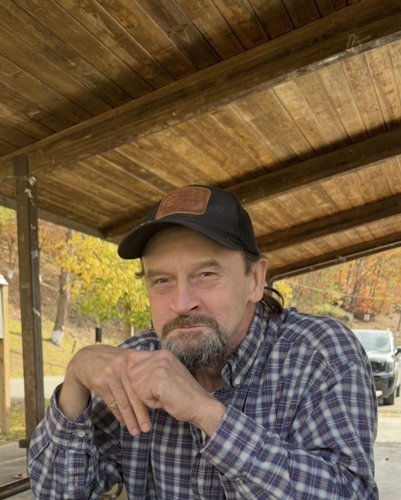 Gary David Lewis Profile Photo
