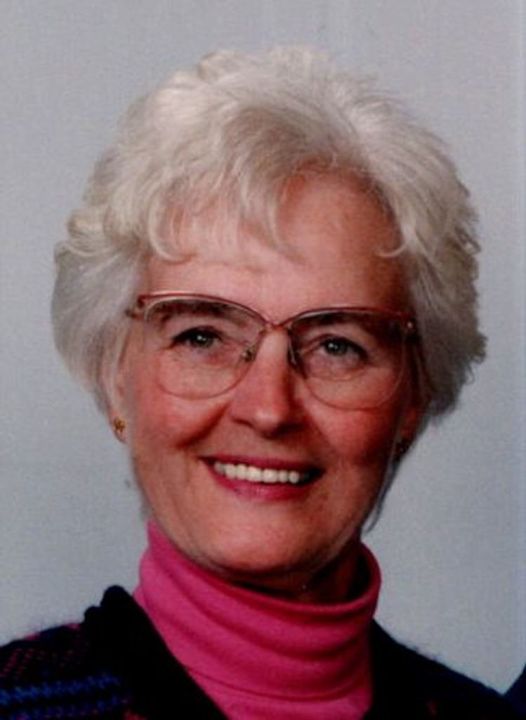Yvonne Arliss (Waller) Halverson Profile Photo