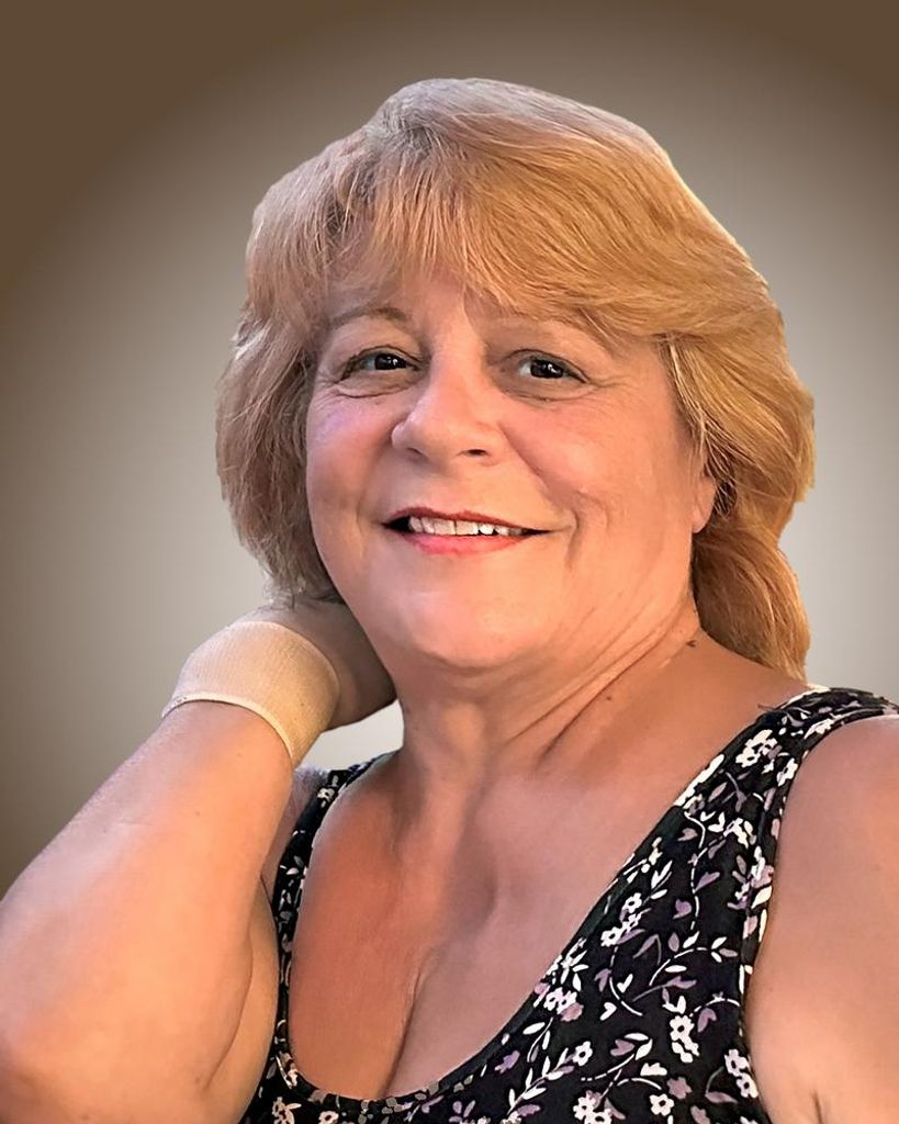 Julie Watters Profile Photo