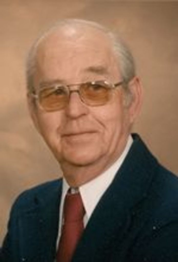 Walter "Spicer" Main