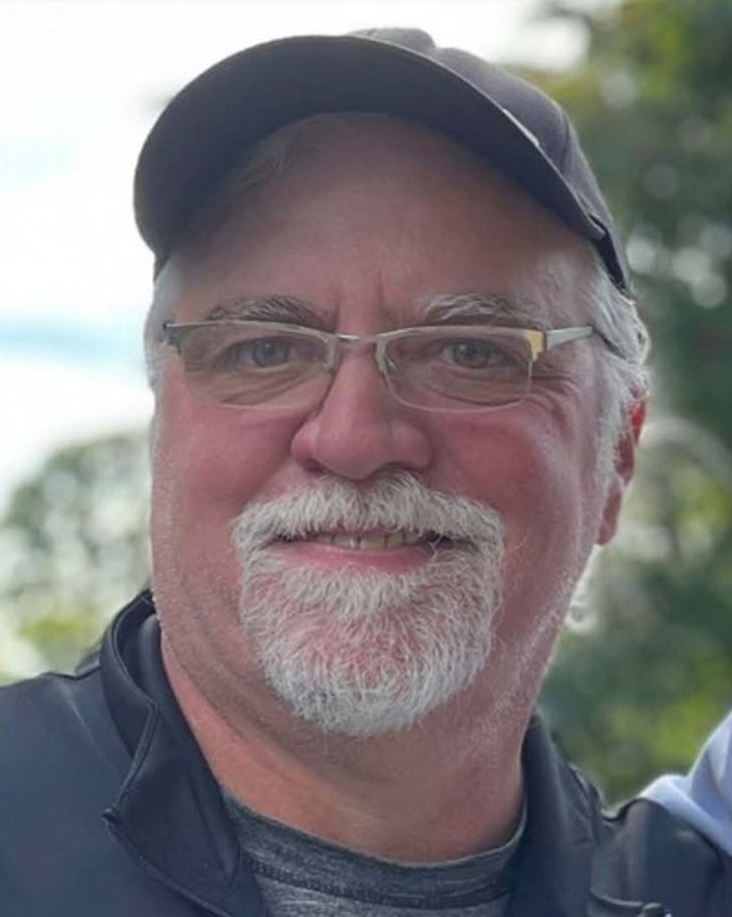 Michael Thomas Lowe Profile Photo