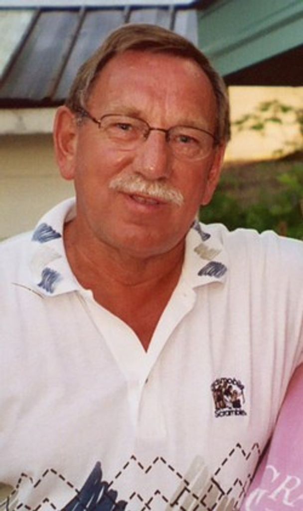 Thomas "Tom" Maxwell