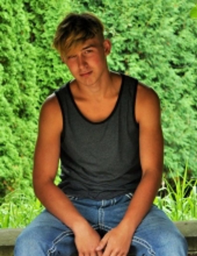 Dustin Born-Drews
