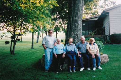 Carolyn J. (Bergstrom)  Bohl photo gallery thumbnail 82 of 133