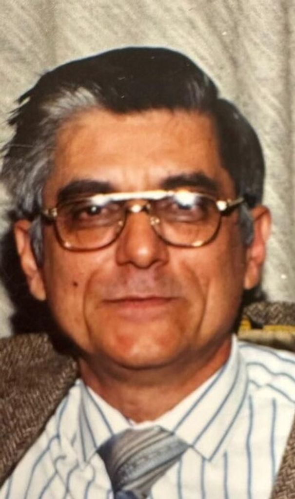 Reynaldo Salinas Profile Photo