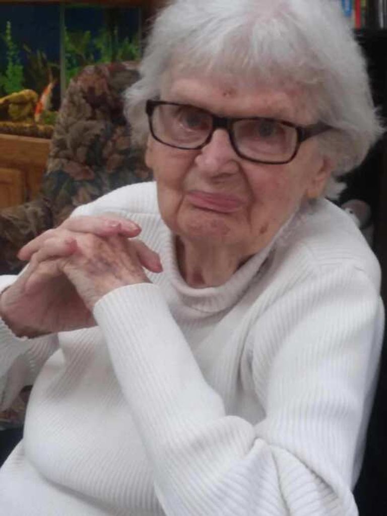 Rosemarie "Oma" Klingenberg