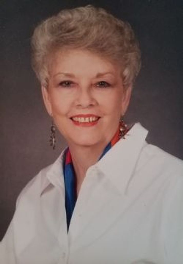 Anna Loise Oakes Profile Photo
