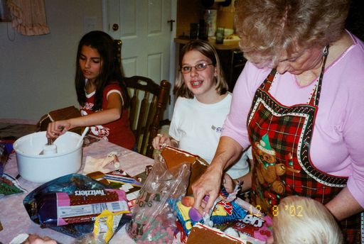 Marlene Giles photo gallery thumbnail 7 of 40