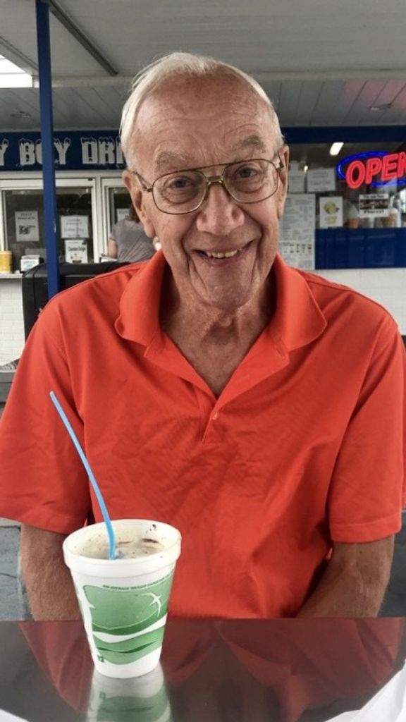 Thomas "Tom" M. Cox Profile Photo