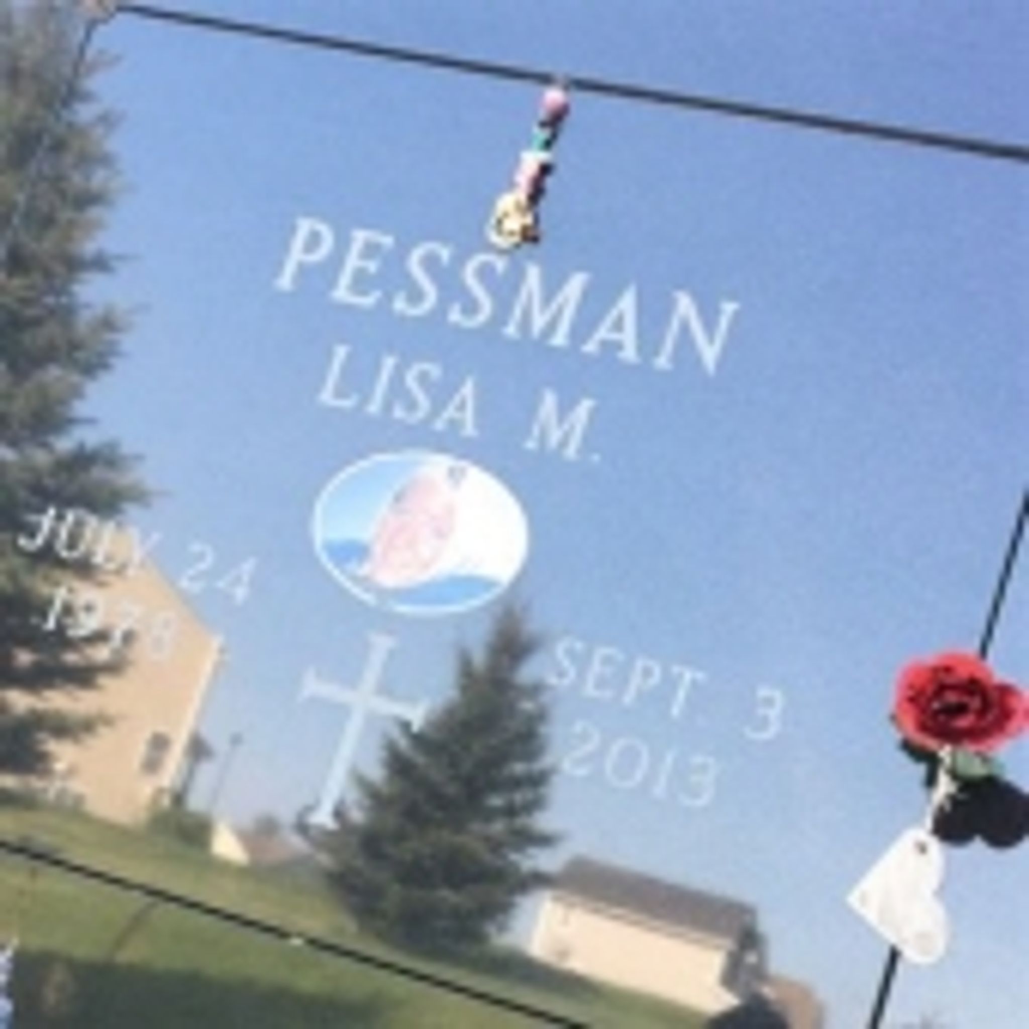 Lisa Pessman photo gallery image 1 of 3